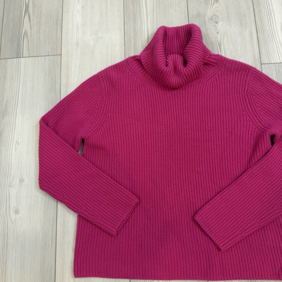 Banana Republic Medium 100% Cashmere Turtleneck Sweater Relaxed Ribbed Pink - Picture 2 of 10
